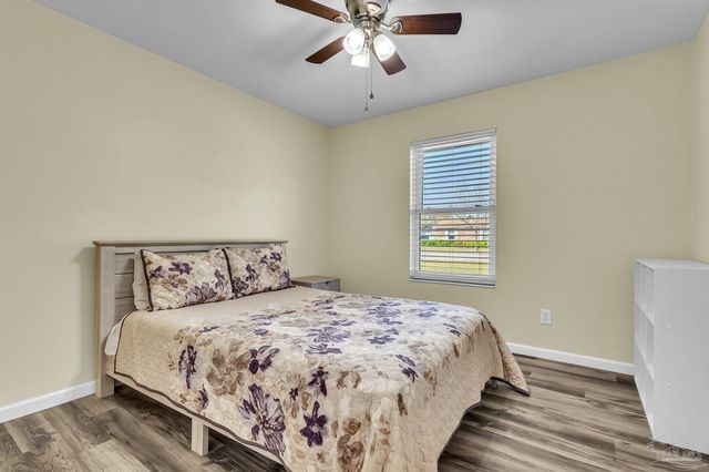 1172 New Haven Dr, Cantonment, FL 32533