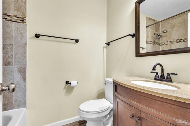 1172 New Haven Dr, Cantonment, FL 32533