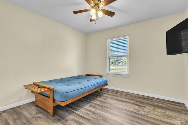 1172 New Haven Dr, Cantonment, FL 32533