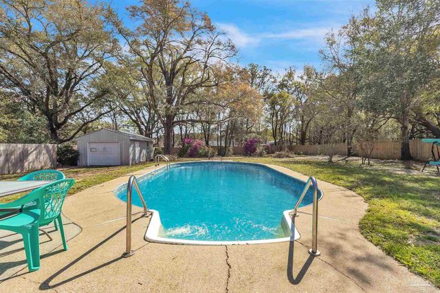 1172 New Haven Dr, Cantonment, FL 32533