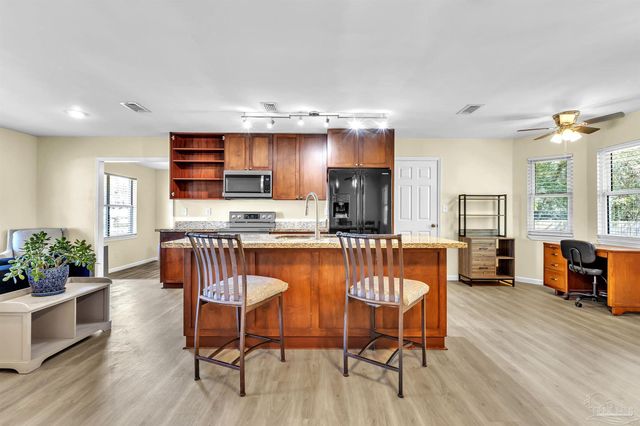 1172 New Haven Dr, Cantonment, FL 32533