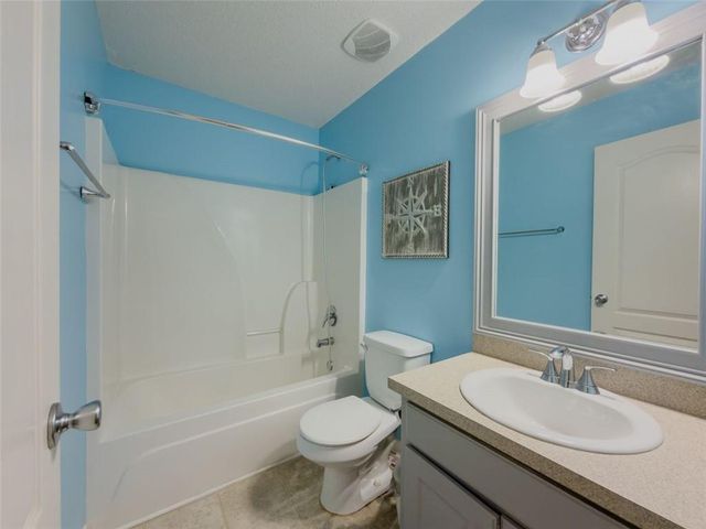 212 RAINBOW Lane, Winder, GA 30680