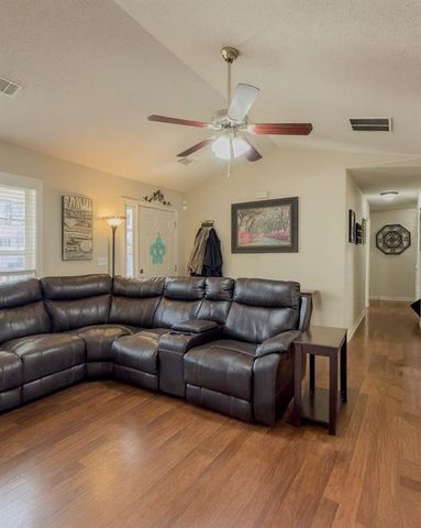 212 RAINBOW Lane, Winder, GA 30680