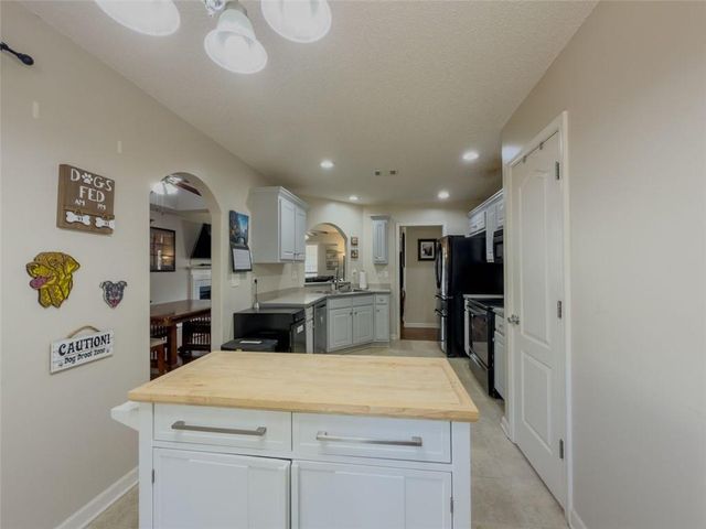 212 RAINBOW Lane, Winder, GA 30680