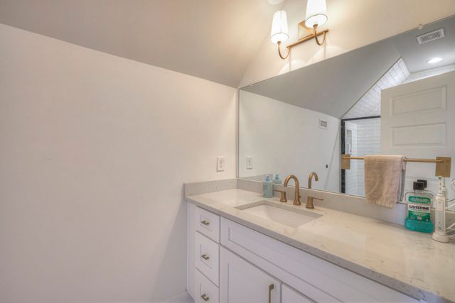 901 Curdwood Blvd, Nashville, TN 37216