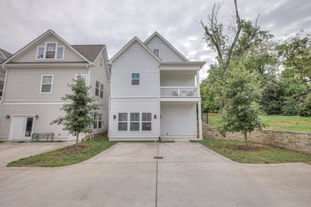 901 Curdwood Blvd, Nashville, TN 37216