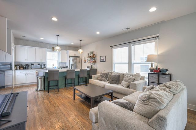 901 Curdwood Blvd, Nashville, TN 37216