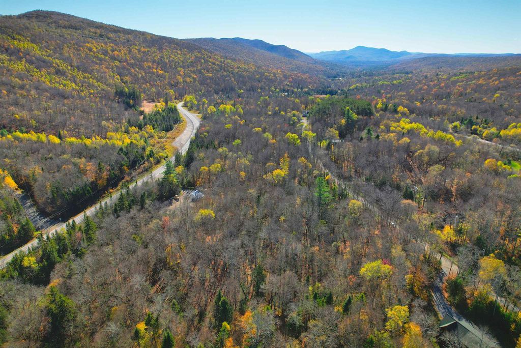 Lebensdorf Lane, Readsboro, VT 05350