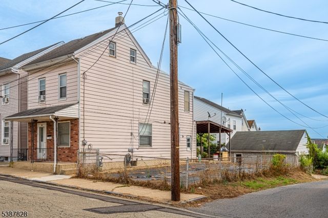 36 Fulton St, Phillipsburg Town, NJ 08865