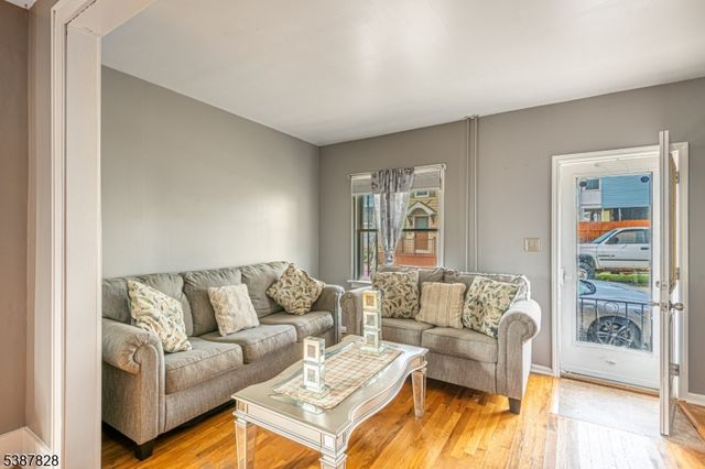 36 Fulton St, Phillipsburg Town, NJ 08865