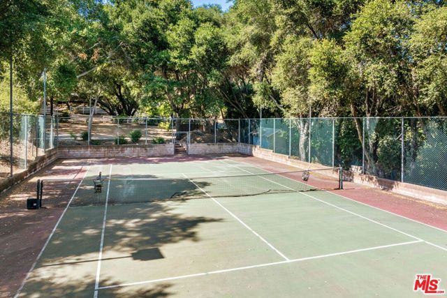 730 Crater Camp Drive, Calabasas, CA 91302