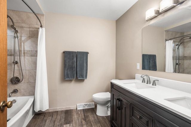 N70W23439 Prides ROAD, Sussex, WI 53089
