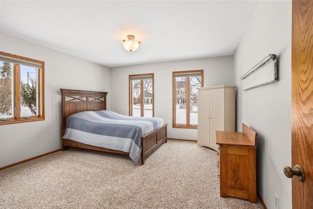 N70W23439 Prides ROAD, Sussex, WI 53089