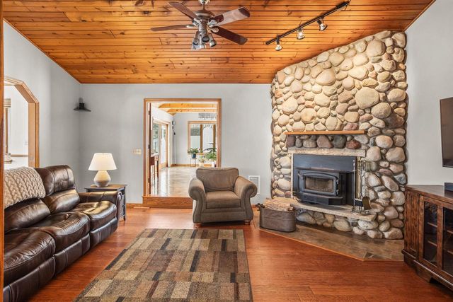 N70W23439 Prides ROAD, Sussex, WI 53089