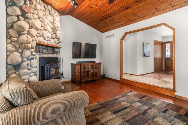 N70W23439 Prides ROAD, Sussex, WI 53089