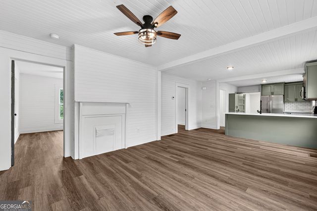 802 E McIntosh Road, Griffin, GA 30223