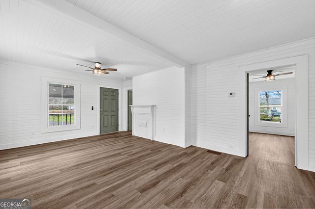 802 E McIntosh Road, Griffin, GA 30223