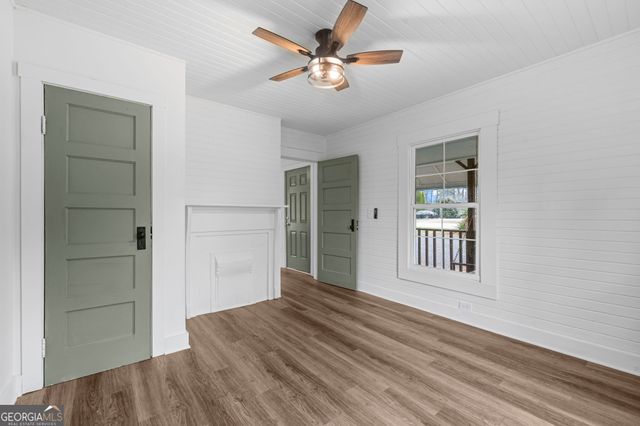 802 E McIntosh Road, Griffin, GA 30223