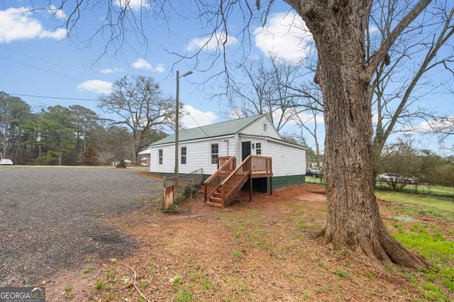 802 E McIntosh Road, Griffin, GA 30223