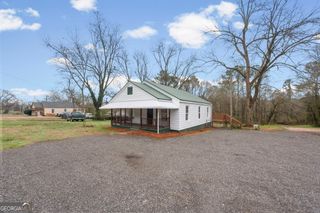 802 E McIntosh Road, Griffin, GA 30223