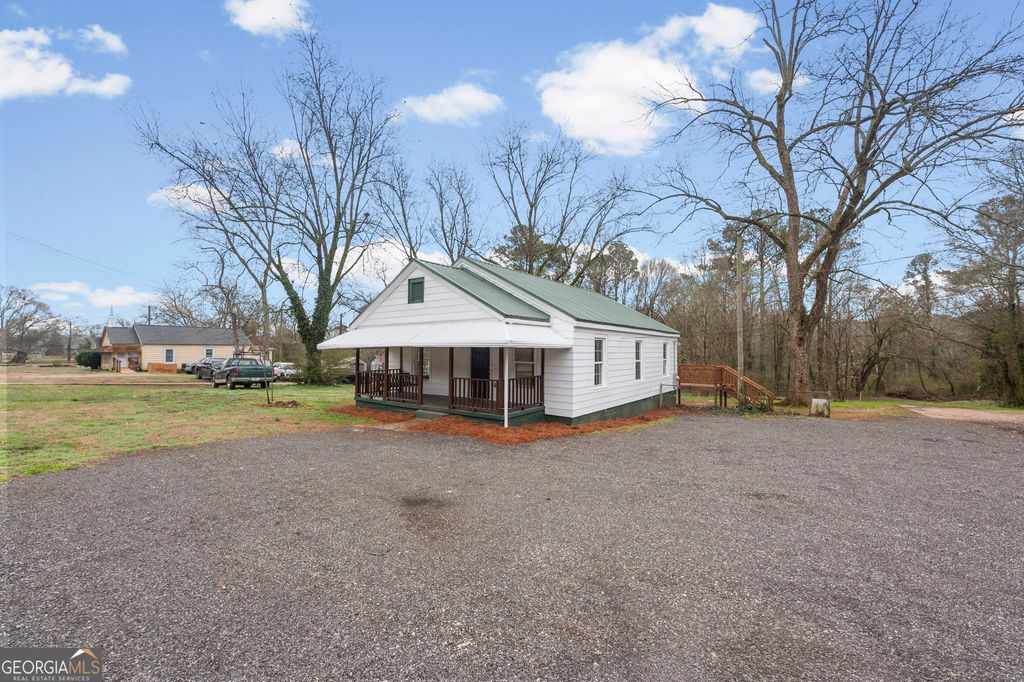 802 E McIntosh Road, Griffin, GA 30223