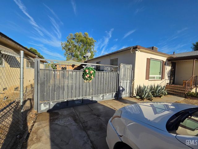 1339 Castaic Avenue, Bakersfield, CA 93308