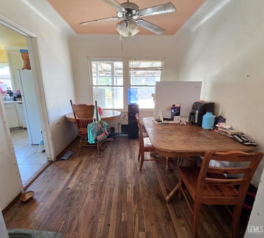 1339 Castaic Avenue, Bakersfield, CA 93308