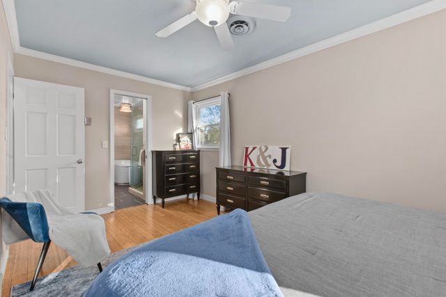 2106 Shallowford Drive, Valparaiso, IN 46383