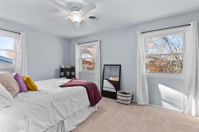 2106 Shallowford Drive, Valparaiso, IN 46383