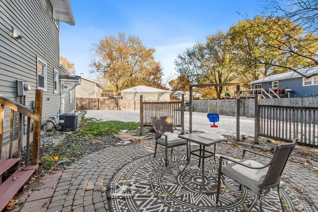 2106 Shallowford Drive, Valparaiso, IN 46383