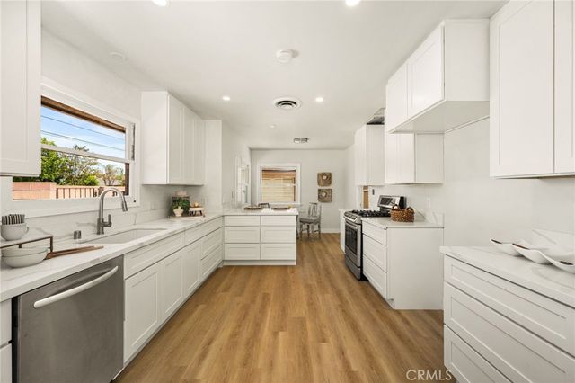 17821 Fairhaven Avenue, North Tustin, CA 92705
