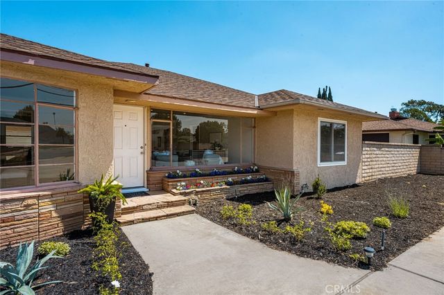 17821 Fairhaven Avenue, North Tustin, CA 92705