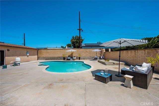 17821 Fairhaven Avenue, North Tustin, CA 92705