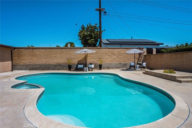 17821 Fairhaven Avenue, North Tustin, CA 92705