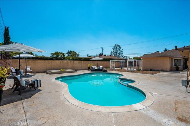 17821 Fairhaven Avenue, North Tustin, CA 92705
