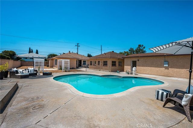 17821 Fairhaven Avenue, North Tustin, CA 92705