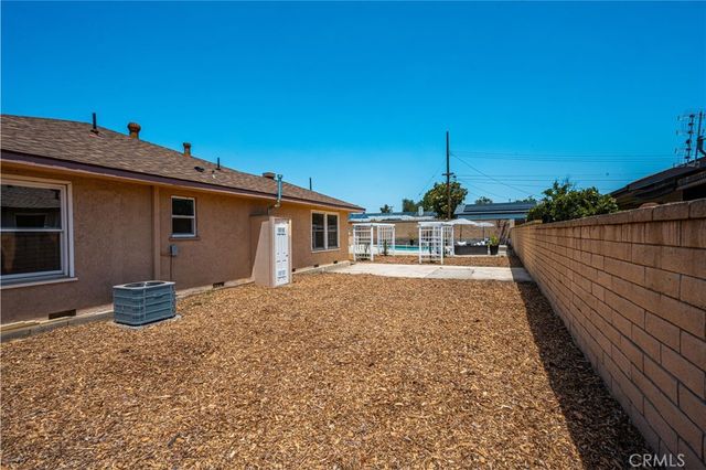17821 Fairhaven Avenue, North Tustin, CA 92705