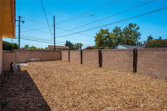 17821 Fairhaven Avenue, North Tustin, CA 92705