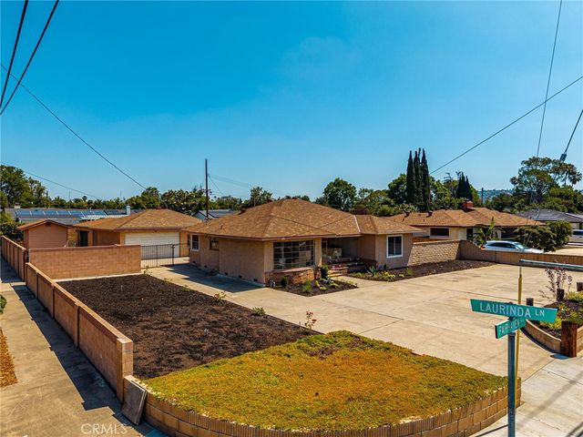 17821 Fairhaven Avenue, North Tustin, CA 92705