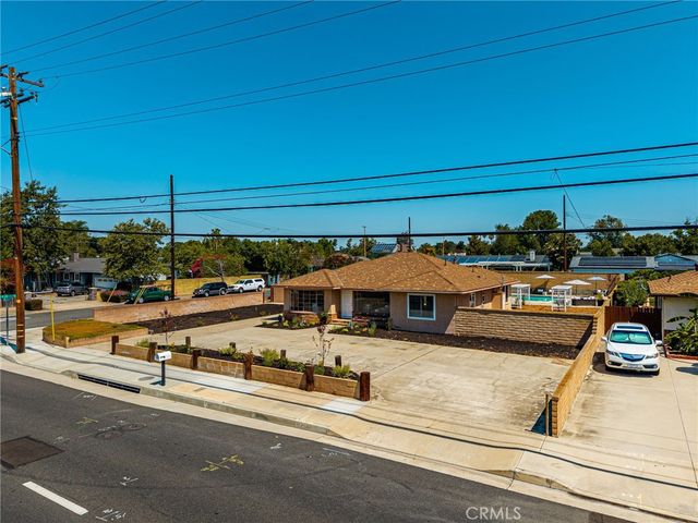 17821 Fairhaven Avenue, North Tustin, CA 92705