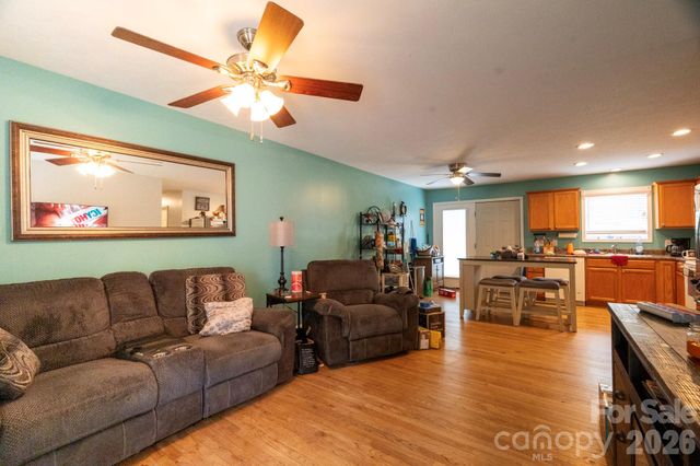 2827 Hollybrook Lane, Morganton, NC 28655