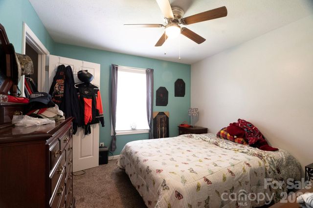 2827 Hollybrook Lane, Morganton, NC 28655