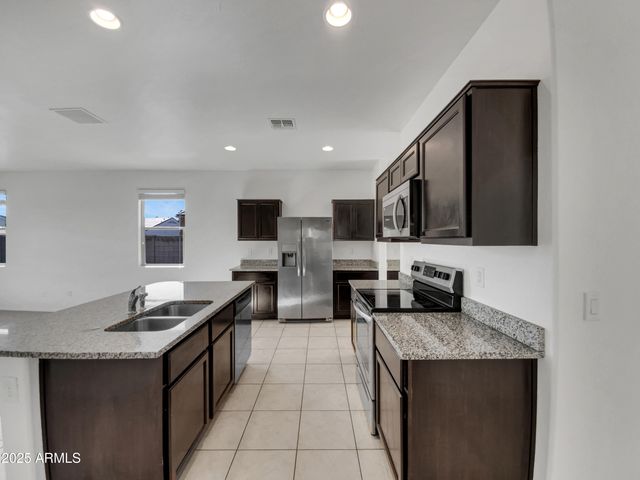 11075 E PRIMROSE Court, Florence, AZ 85132