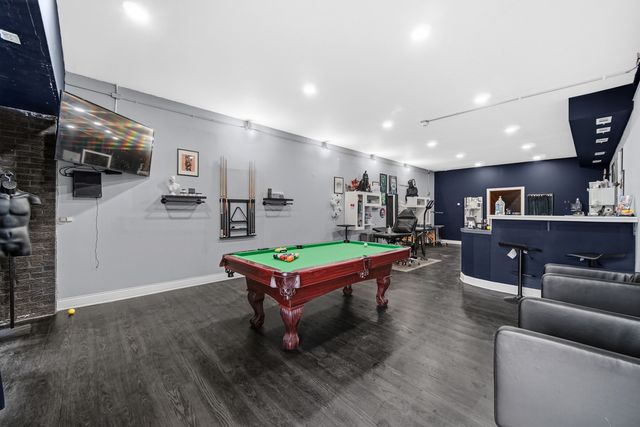 9725 Southwest Highway, Oak Lawn, IL 60453