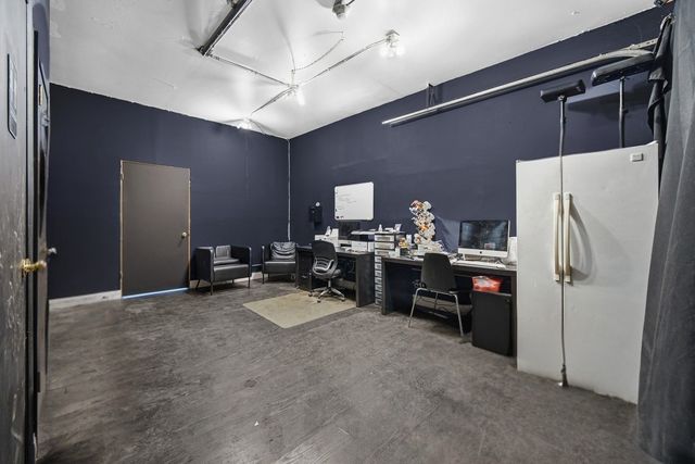 9725 Southwest Highway, Oak Lawn, IL 60453