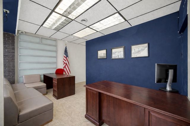 9725 Southwest Highway, Oak Lawn, IL 60453