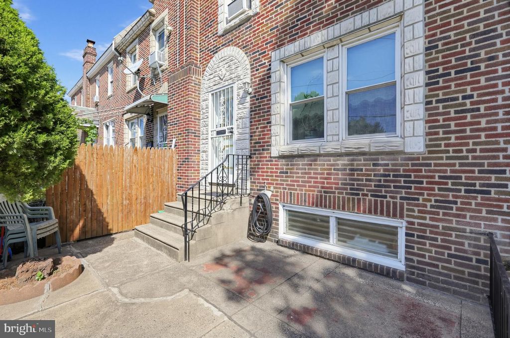 1307 MAGEE AVE, PHILADELPHIA, PA 19111 — exterior
