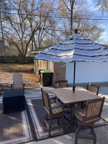 230 E Grove Street, Monroe, MI 48162