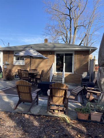 230 E Grove Street, Monroe, MI 48162