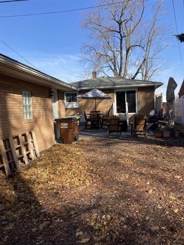 230 E Grove Street, Monroe, MI 48162